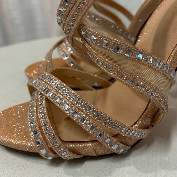 Venus rose gold stiletto heels size 9 - Picture 3 of 10